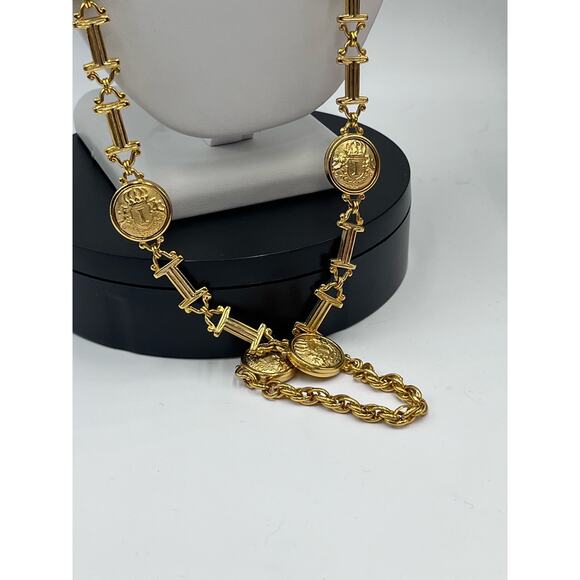 IVANA Signature Vintage Royal Coat Of Arms Shield Crest Gold Plated Necklace - Picture 9 of 16